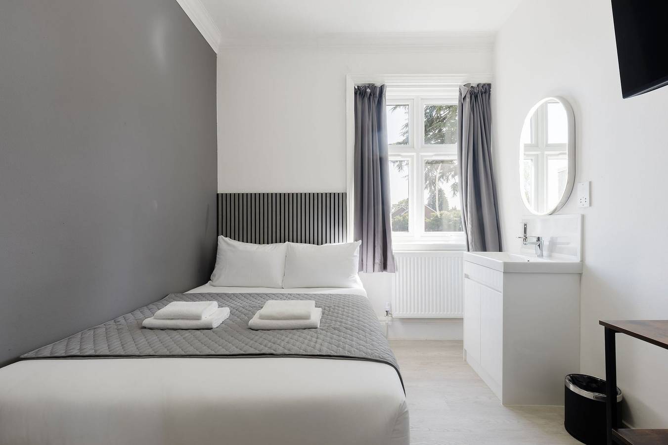Ganze Wohnung, Comfortable King Room | Shared bathroom in Watford, Hertfordshire