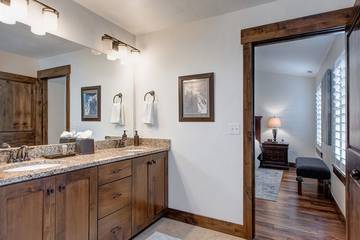 Vacation Home for 12 Guests in Uinta Wasatch Cache National Forest, Utah, Picture 3