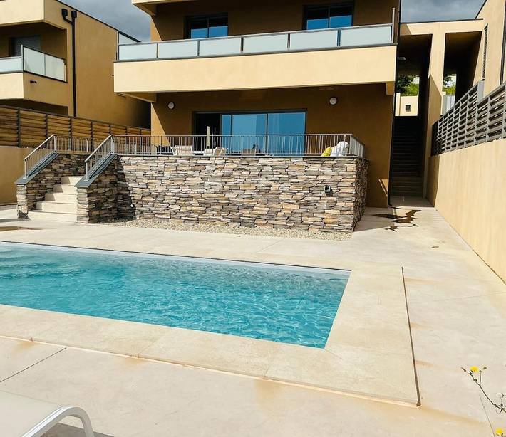 Maison de vacances pour 6 personnes, avec vue ainsi que terrasse et piscine
