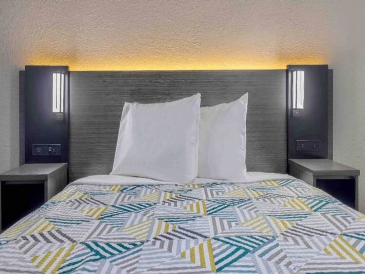 Apartamento entero, 1 cama tamaño queen | Nsmk, cocina in Little Rock, Arkansas