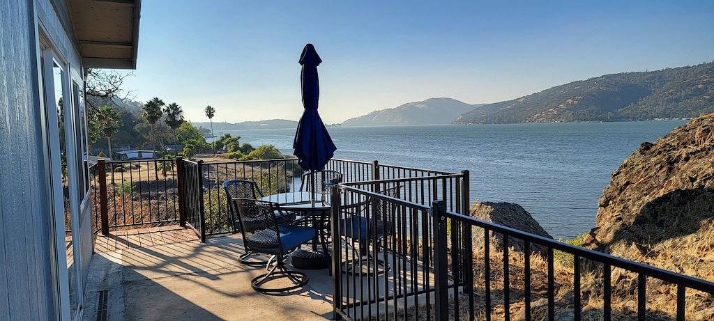 Majestic Rock House in California North Coast