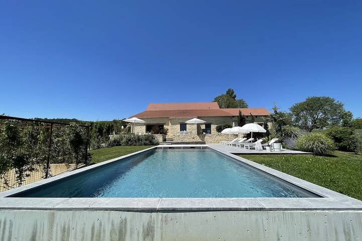 Location de vacances pour 6 personnes, avec terrasse à Sergeac