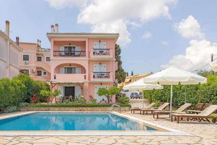 Διαμερίσματα διακοπών για 5 άτομα, με μπαλκόνι και κήπο στον Ποταμό
