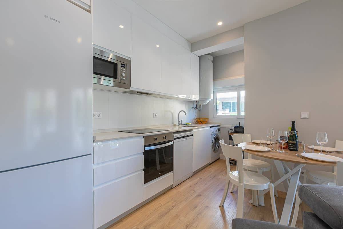 Ganze Wohnung, Modern Apt in the Heart of Torremolinos in Torremolinos Zentrum, Torremolinos