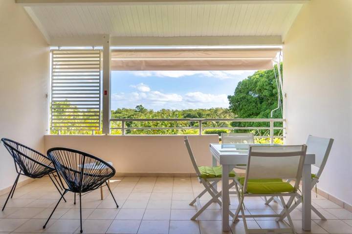 Appartement de vacances pour 4 personnes, avec vue ainsi que piscine et terrasse