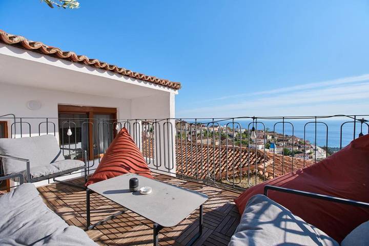 Appartement de vacances pour 7 personnes, avec terrasse ainsi que vue et jardin