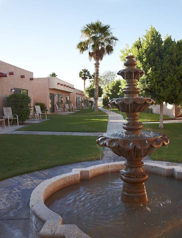 Hotel for 6 people, with hot tub and pool in Lake Havasu City