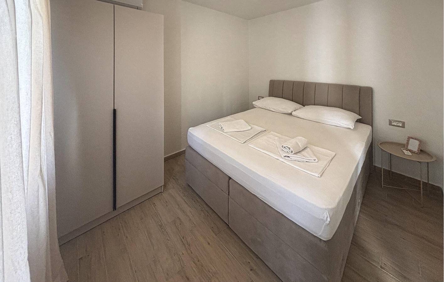 Ganze Ferienwohnung, Gemütliche Ferienwohnung in der Nähe des FKK-Strandes Nugal mit Terrasse und WLAN in Tucepi, Makarska Riviera