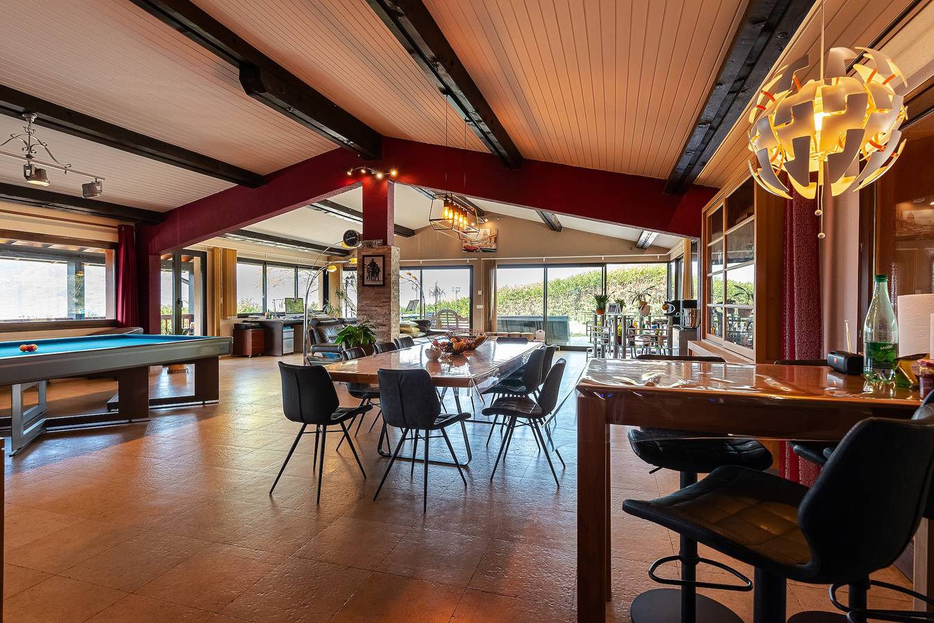 Maison individuelle avec piscine, jacuzzi et spa  in Saint-Jean-d'Arvey, Région de Chambéry