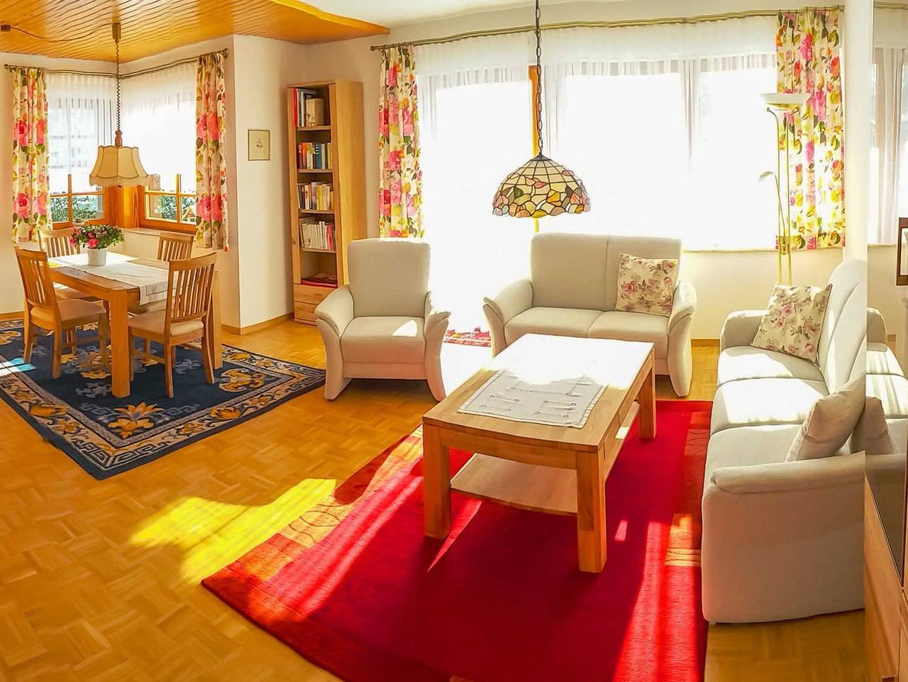 Ganze Ferienwohnung, Landhaus Christina  2 sehr schöne 4 Sterne Fewos **** - erstklassige Ferienwohnung im Og, F**** in Bad Dürrheim, Mittlerer Schwarzwald