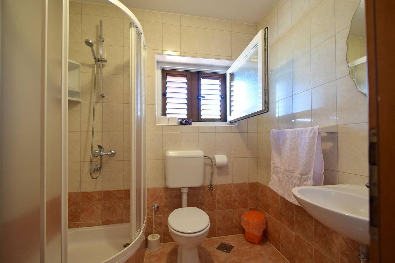 Ganze Ferienwohnung, Wohnung Skrabonja 1 in Cizici, Krk