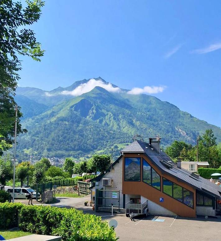 Location de vacances pour 2 personnes, avec vue ainsi que piscine et terrasse, animaux acceptés à Laruns - 2