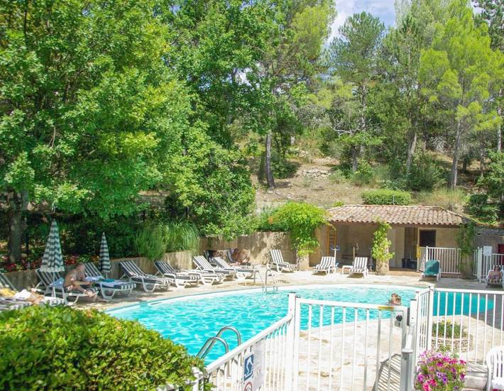 Hôtel pour 2 personnes, avec sauna et piscine ainsi que jardin et terrasse, animaux acceptés