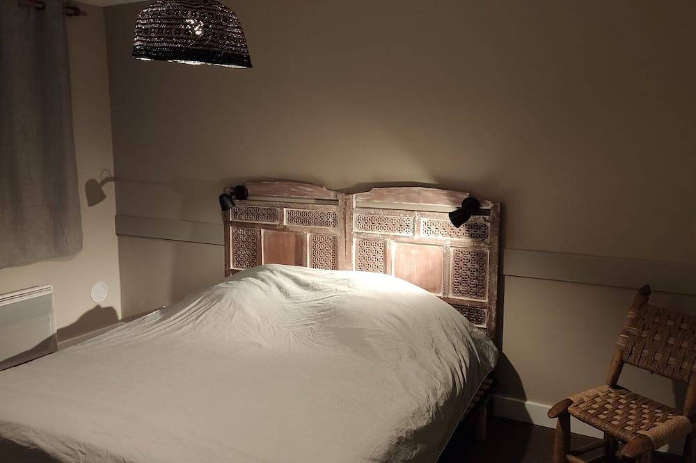 Entire apartment, 😷👍Rdc Maison Roches Rousses.3Pers. Private land and terrace. Nice view. in Lans-en-Vercors, Parc naturel régional du Vercors