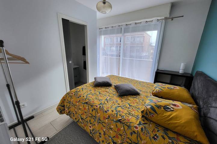 Apartamento entero, Proche Centre Ville, Appartement Pour 6 Voyageurs Comprenant 3 Suites in Châlons-en-Champagne, Marne