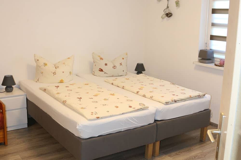 Ganze Wohnung, Ferienwohnung Brunow ,, Paula\" In der Natur Zuhause in Neundorf, Thüringer Schiefergebirge