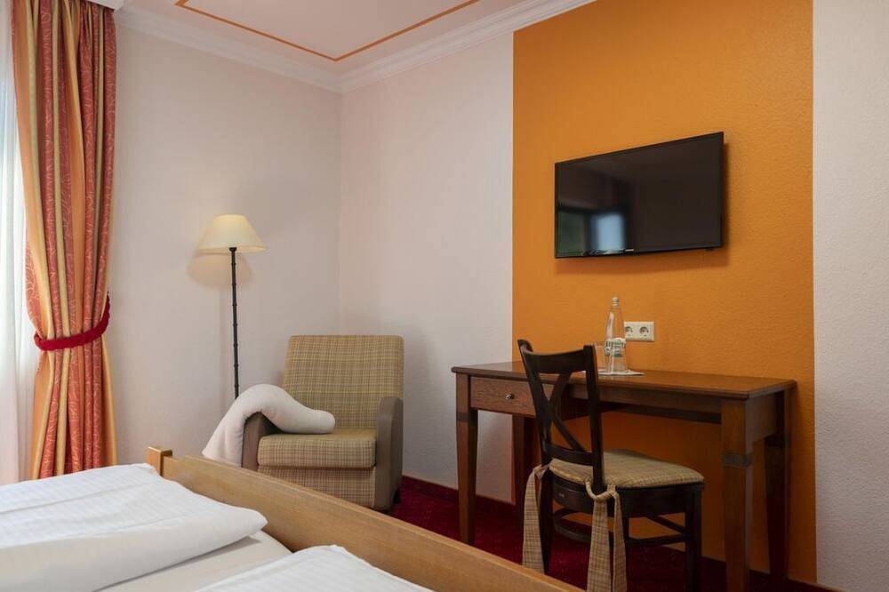 Doppelzimmer mit Balkon - Moselhotel Zur Traube in Burg Eltz, Löf