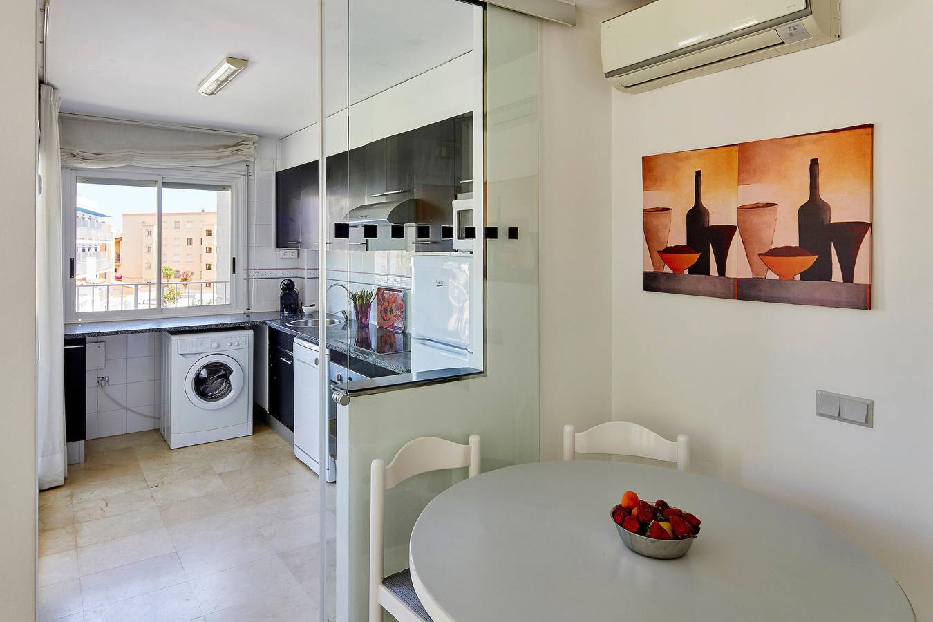 Appartement entier, Appartement (3 Adultes + 2 Enfants) Vue Sur La Rue in l'Estartit, L'Estartit