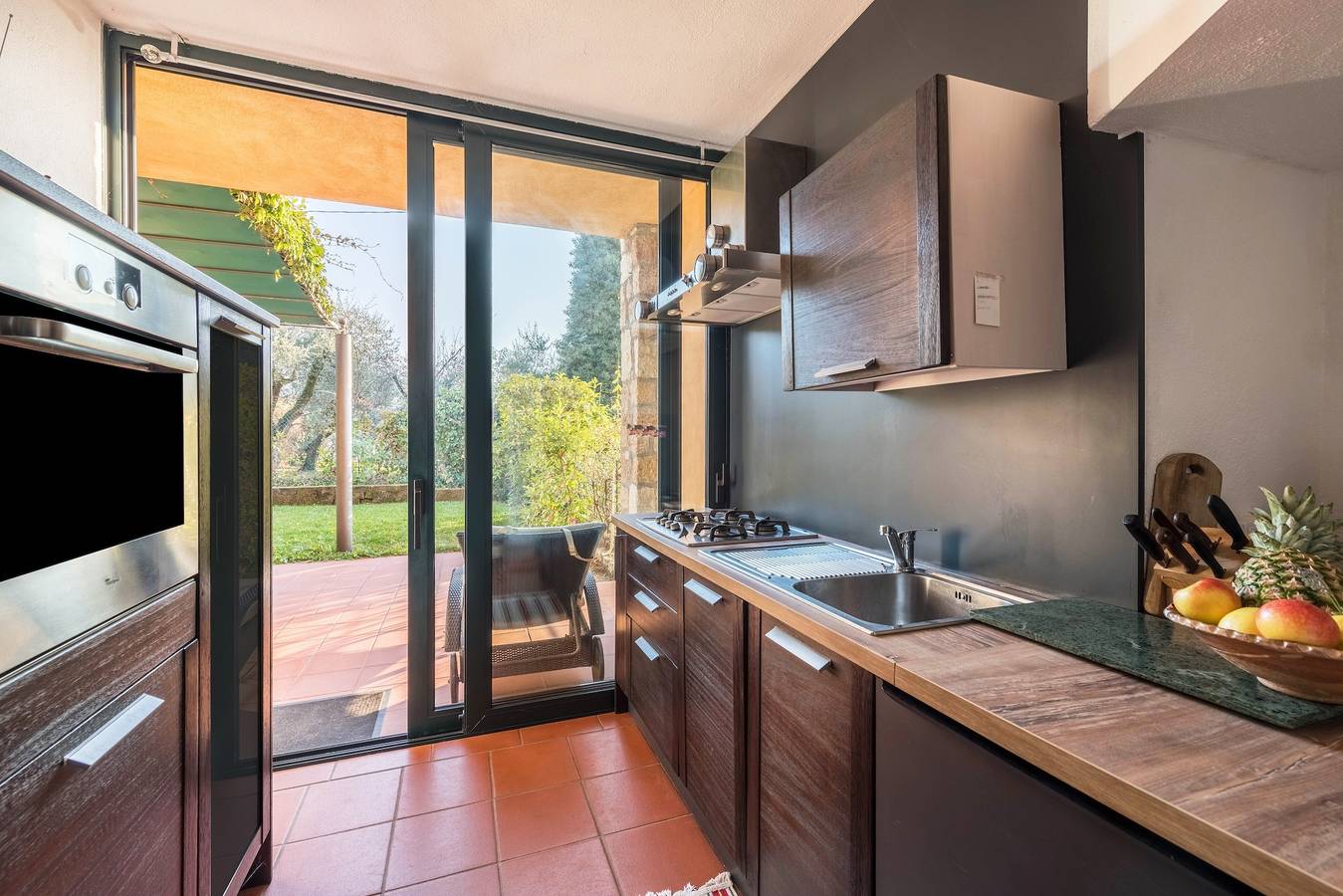 Entire apartment, Cosy Apartment "Gardasee Castion" with Garden, Shared Pool, A/C & Wi-Fi in Castion Veronese, Costermano sul Garda