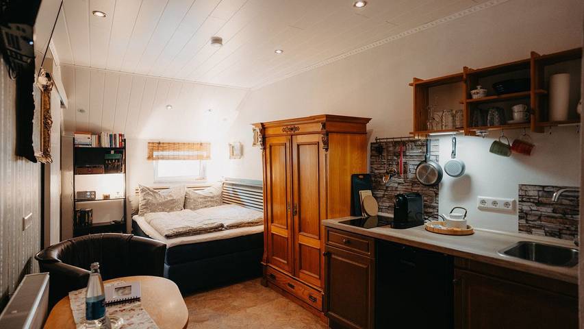 Ferienwohnung für 2 Personen, mit Terrasse in Edenkoben