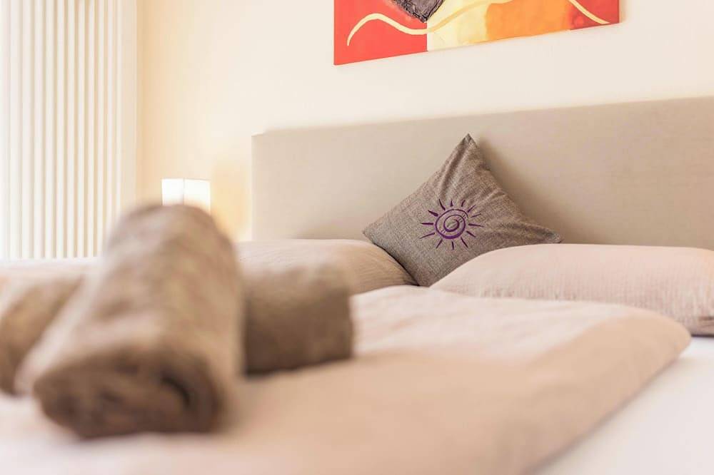 Ganze Wohnung, Ferienwohnung \"Kronsun - Ruhe\" mit Bergblick, Balkon & Garten in Percha, Kronplatz