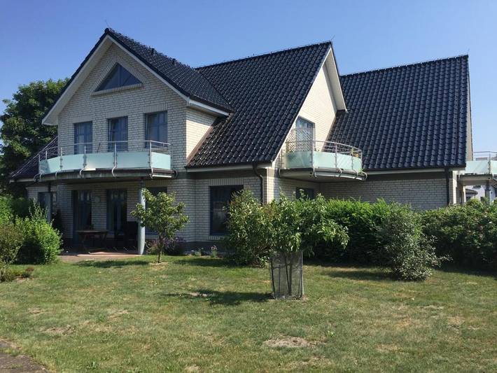 Ferienwohnung für 3 Personen, mit Terrasse und Garten sowie Sauna und Ausblick