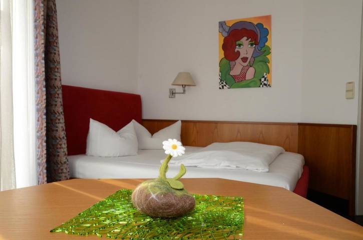Hotel für 2 Personen, mit Terrasse und Sauna in Ochsenhausen - 3
