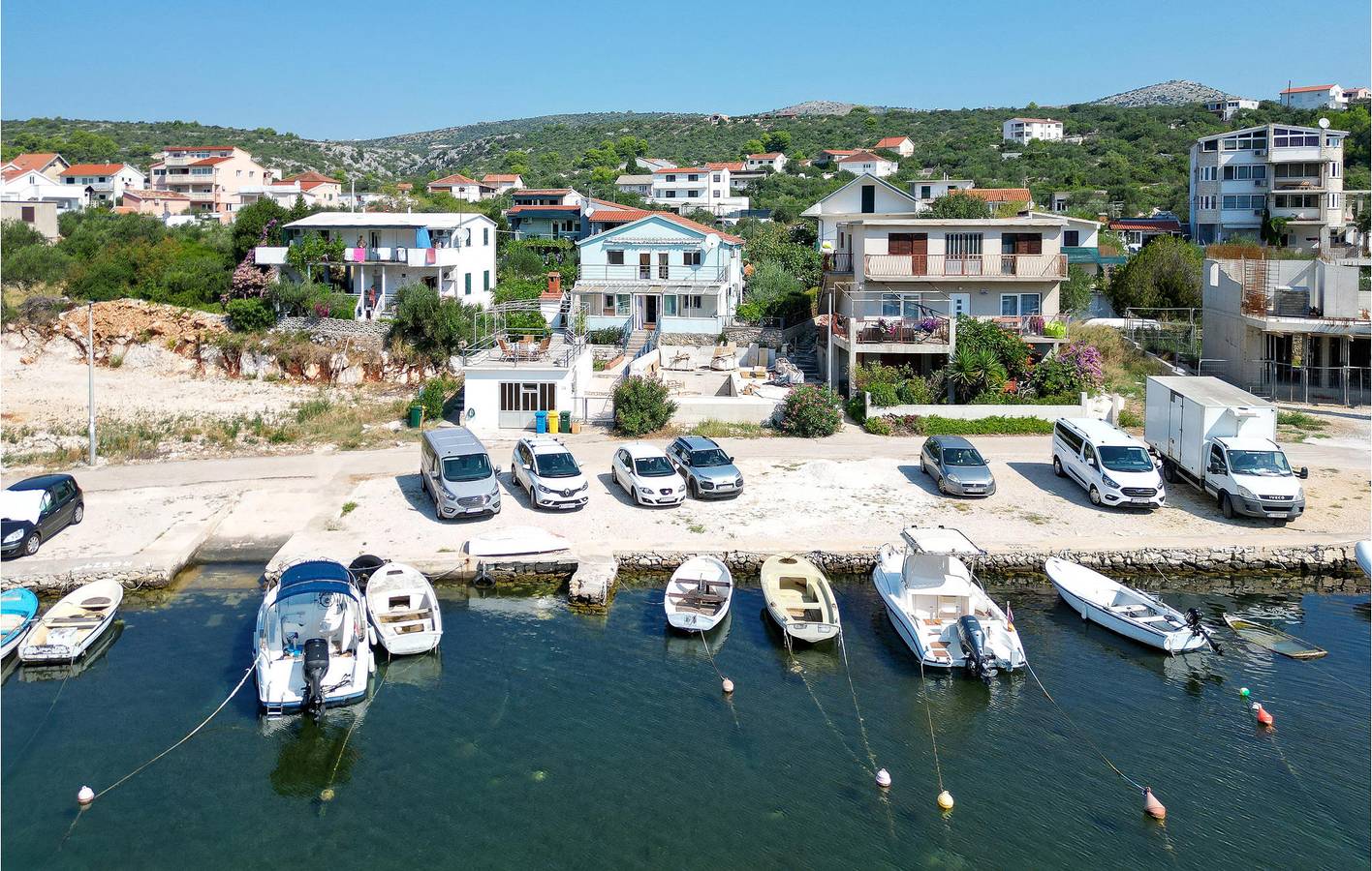 Holiday home for 8 people with terrace in Rogoznica, Šibenik-Knin