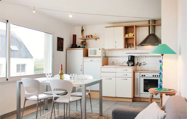72m² Wohnung mit Parkplatz, Pool & Garten - Nähe Strand in Plouarzel, Brest und Umgebung