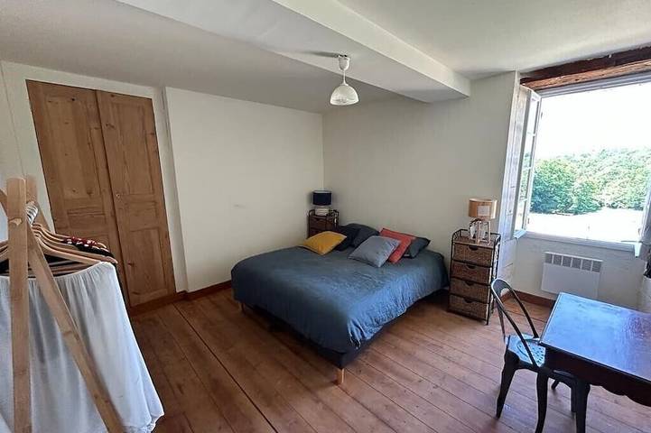 Location de vacances pour 14 personnes, avec jardin et terrasse à Montagnac-la-Crempse - 3