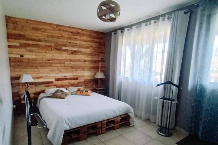 Location de vacances pour 14 personnes, avec jacuzzi, animaux acceptés dans Chevroches - 4