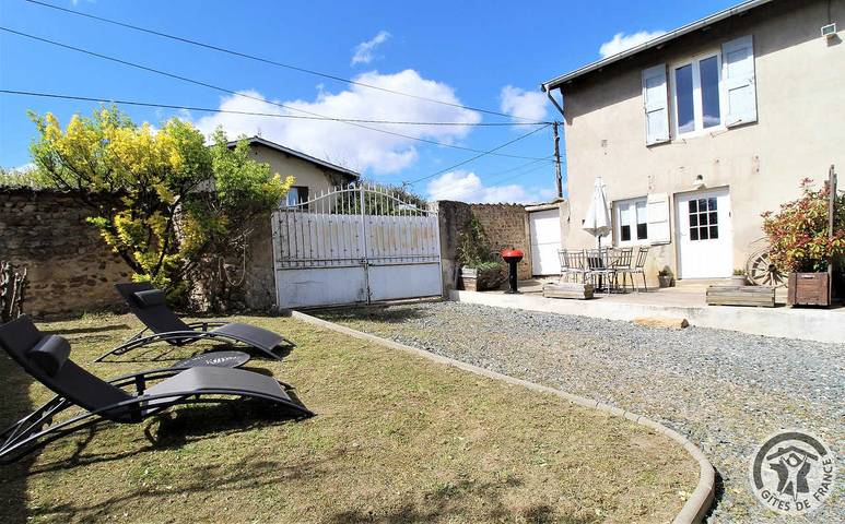 Gîte pour 4 personnes, avec Terrasse et Jardin à Villié-Morgon