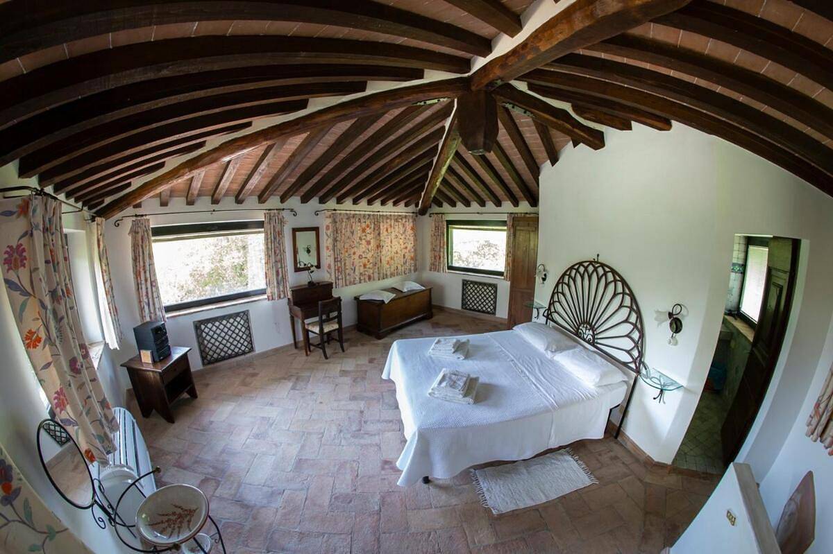 Three-Bedroom Villa in Pitigliano, Grosseto Provinz