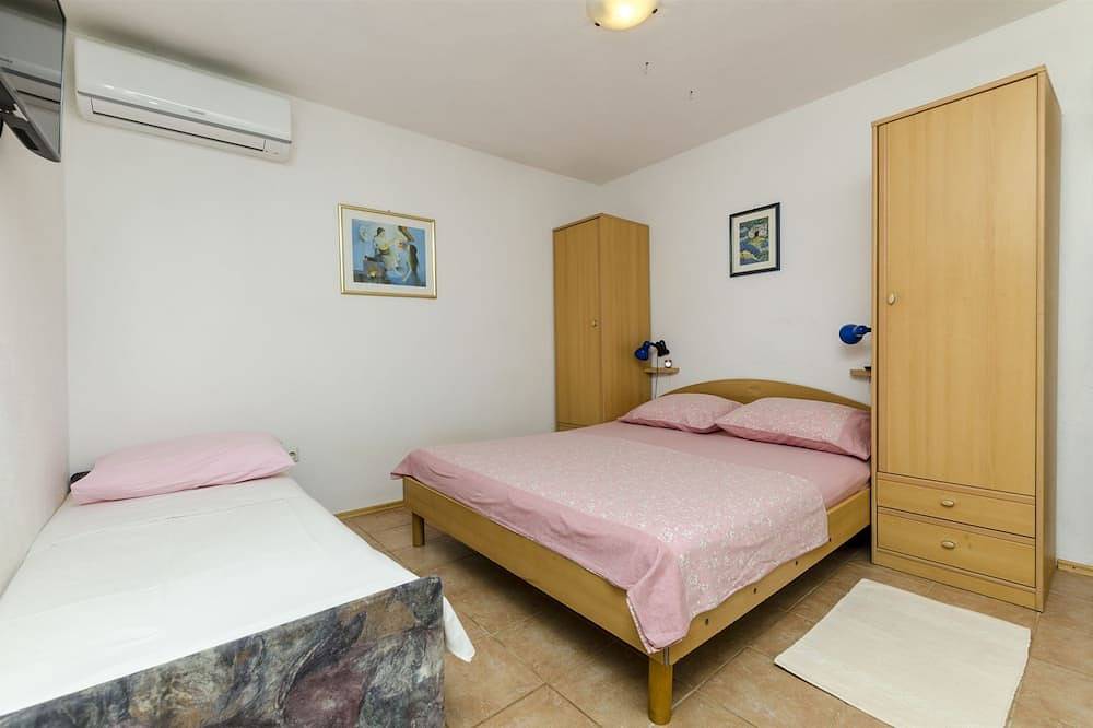 Ganze Wohnung, Ferienwohnungen Oliva - Maslinica in Maslinica, Solta