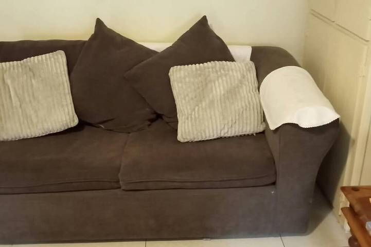 Secluded Cottage on 2 acres near Galway sleeps 5 in Kilcoona Electoral Division, Comté de Galway