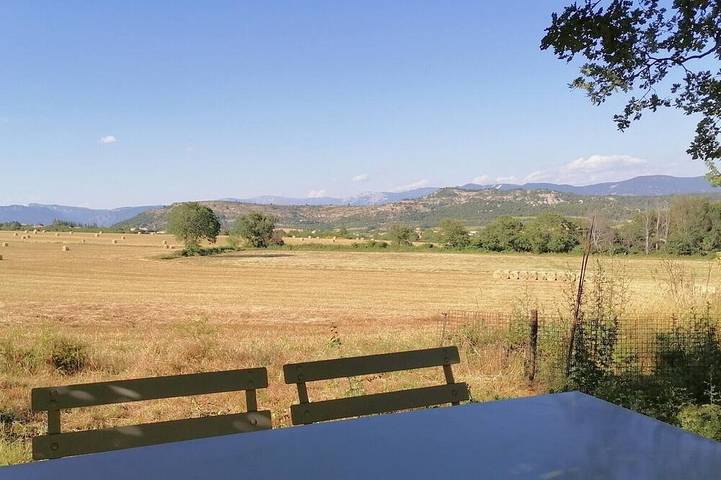 Gîte pour 5 personnes, avec Terrasse à Châteauneuf-Val-Saint-Donat