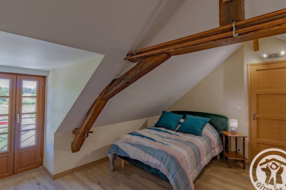 Gîte familial avec piscine privée, proche d'Angers et du Zoo de La Flèche in Échemiré, Vallée de la Loire