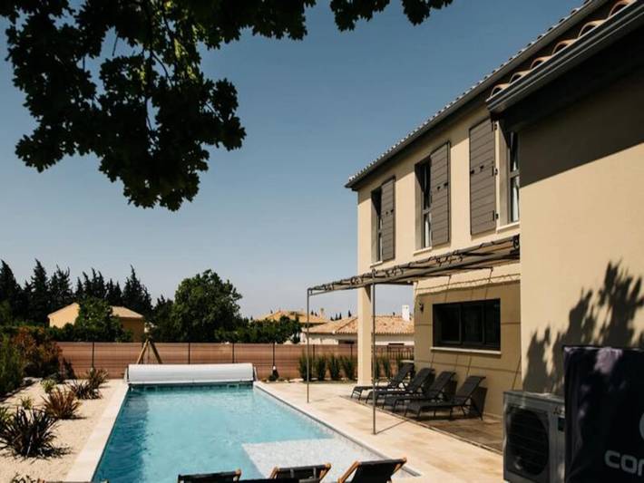Gîte pour 8 personnes, avec jardin ainsi que piscine et terrasse, adapté aux familles à Saumane-de-Vaucluse - 3