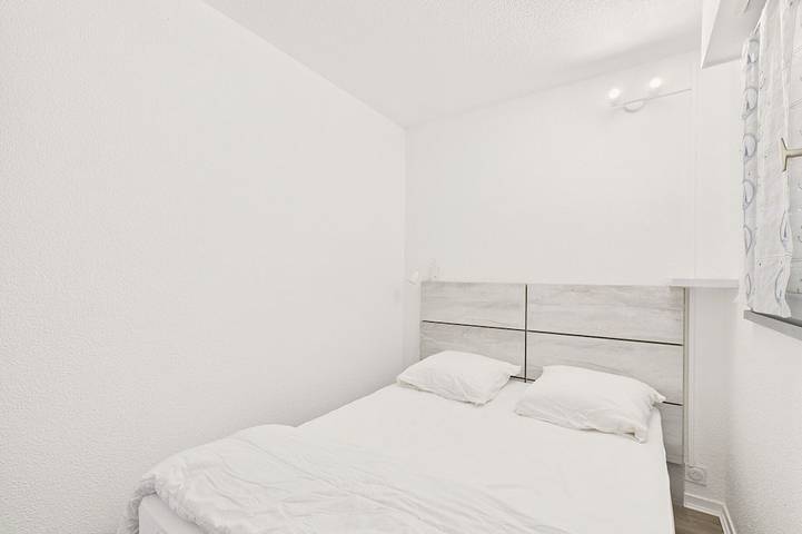 Gîte pour 4 personnes, avec jardin dans Plage Kerfontaine - 2
