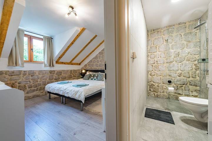 Villa Dovecote with Private Sauna, Jacuzzi & Gym in Ston, Dubrovnik-Neretva