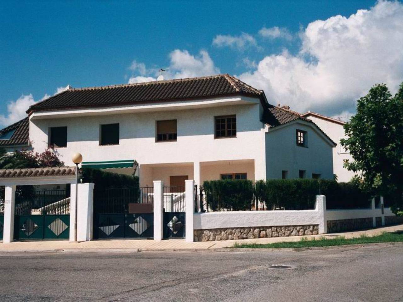 Mit Privatpool, Garten, in Strandnähe in Miami Playa, Costa Dorada