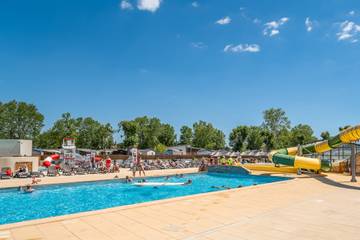 Camping pour 6 Personnes dans Vendres, Région de Béziers, Photo 1