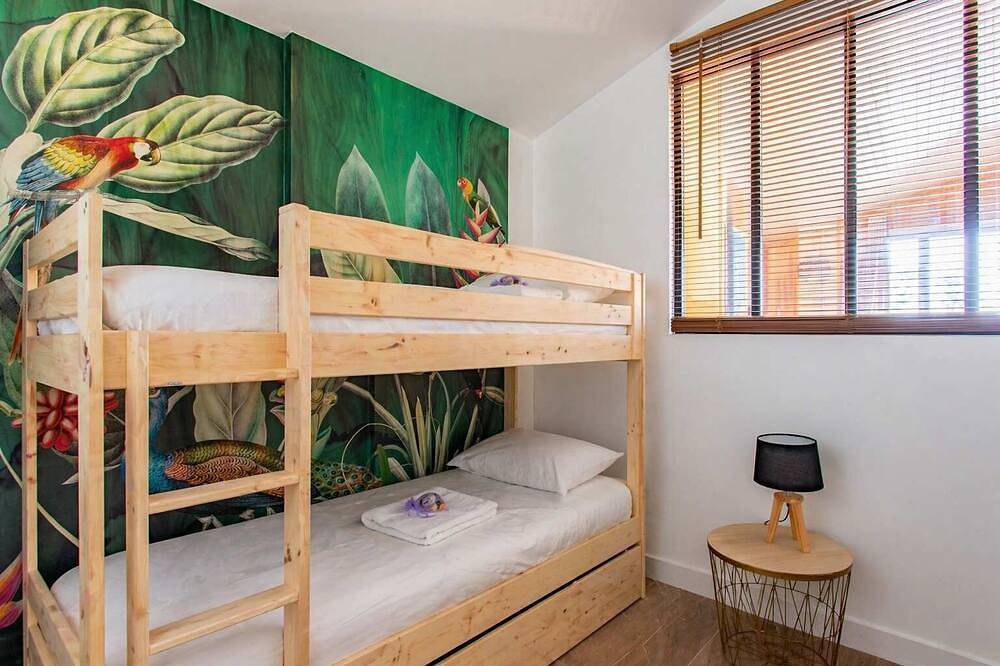 Apartamento entero, Villa des Sables: Cosy Apartment with Bassin View and Balcony in Le Canon, Lège-Cap-Ferret