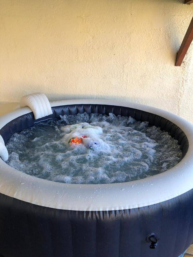 Location de vacances pour 4 personnes, avec jardin ainsi que piscine et vue à Castillon-la-Bataille - 2