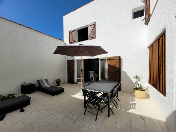 Location de vacances pour 6 personnes, avec terrasse dans Plage de la Palmyre