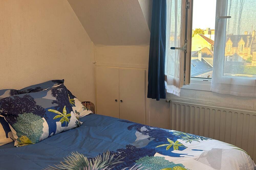 Appartement entier, A 2 minutes à pied de la plage, F2 en mezannine in Luc-sur-Mer, Région de Caen