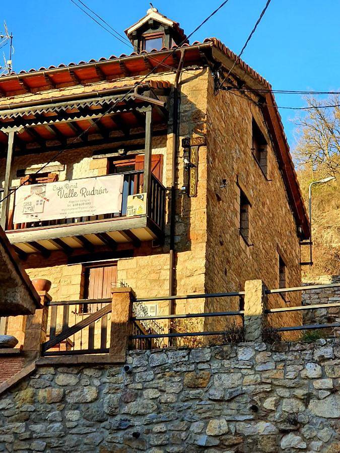 Casa rural para 8 personas, con Balcón y Terraza además de Jardín y Vistas en Valle de Sedano - 2