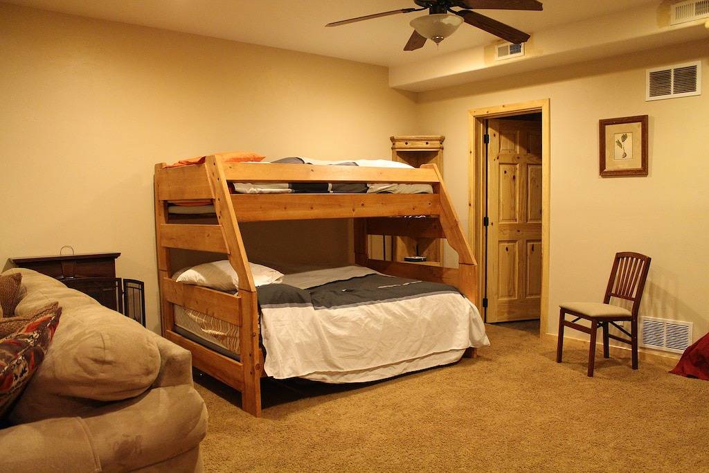 Log Cabin for 20 Guests in Brian Head, Iron County (UT)