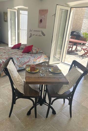 Chambre d’hôte pour 2 personnes, avec jardin et terrasse au Parc naturel régional des Alpilles