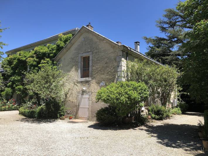 Gîte pour 6 personnes, avec Piscine